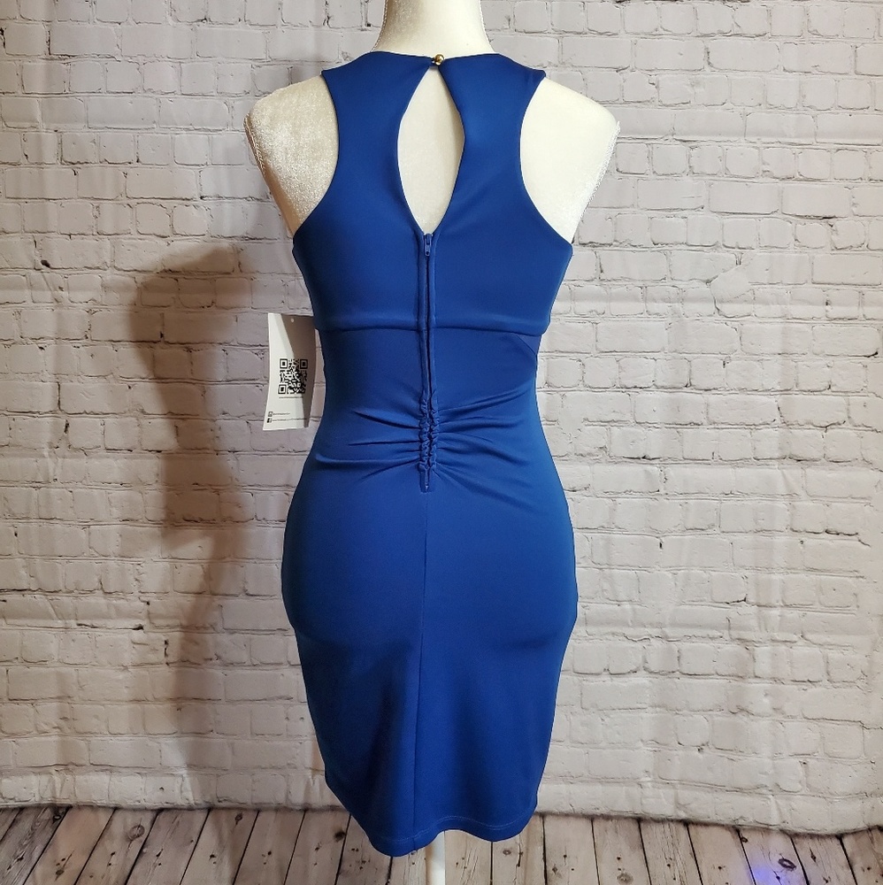 Dress - Picture 3 of 7